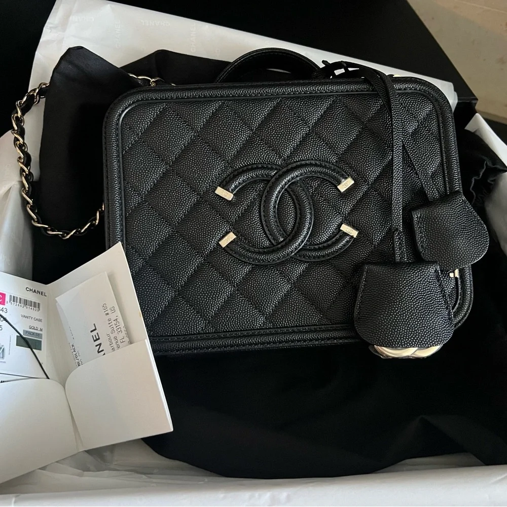 Chanel Medium Black Filigree Quilted Calf Grain Vanity Case w Handle - 20C - NWT - Picture 2 of 11